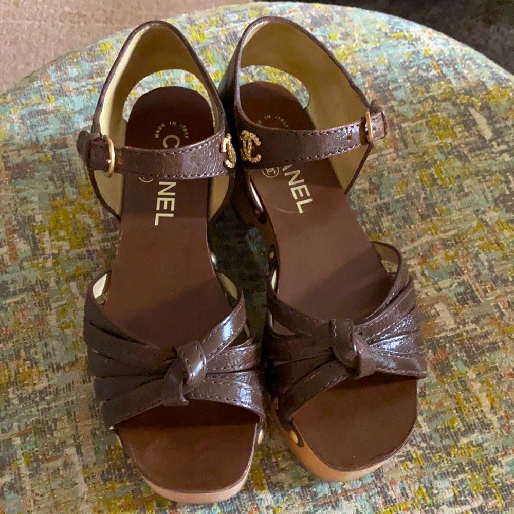 Brown leather Chanel platform clog, sandals